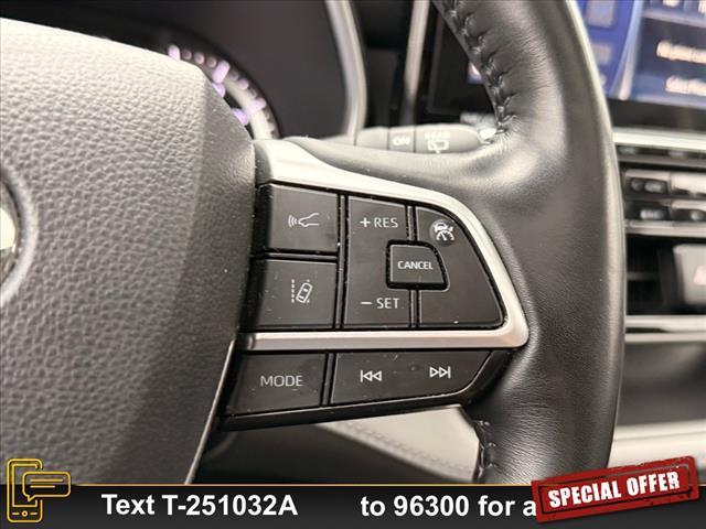 used 2022 Toyota Highlander Hybrid car, priced at $30,999