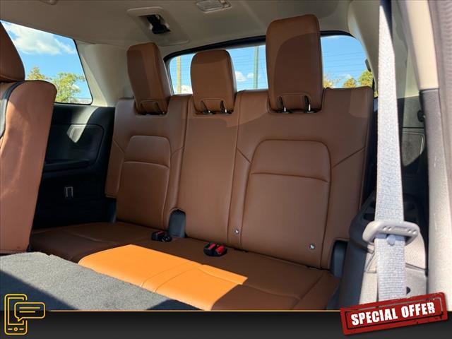 used 2022 Nissan Pathfinder car, priced at $35,999
