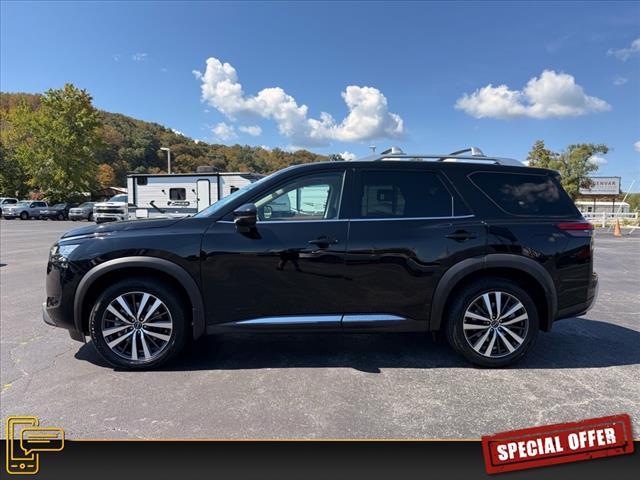 used 2022 Nissan Pathfinder car, priced at $35,999