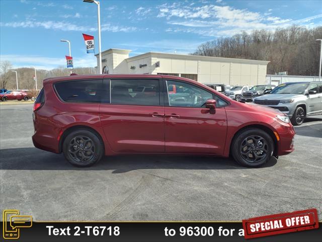 used 2022 Chrysler Pacifica Hybrid car, priced at $32,999