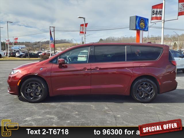 used 2022 Chrysler Pacifica Hybrid car, priced at $32,999