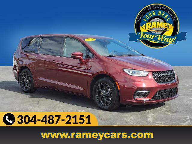 used 2022 Chrysler Pacifica Hybrid car, priced at $32,999