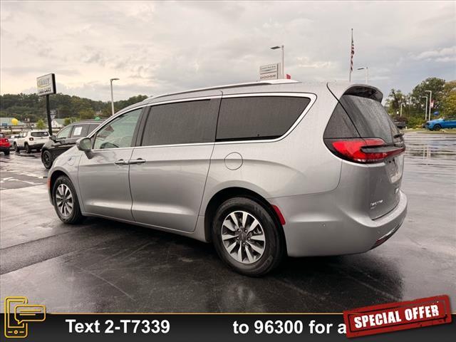 used 2021 Chrysler Pacifica Hybrid car, priced at $22,799