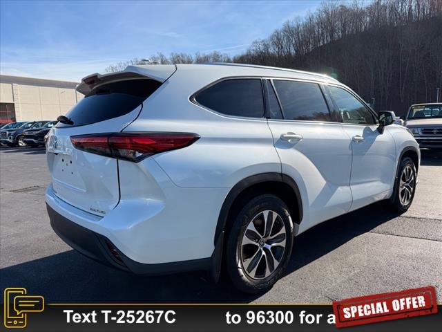 used 2020 Toyota Highlander car, priced at $28,289