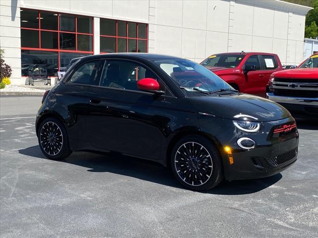 new 2024 FIAT 500e car, priced at $33,595