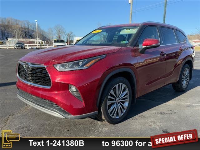 used 2020 Toyota Highlander car, priced at $35,899