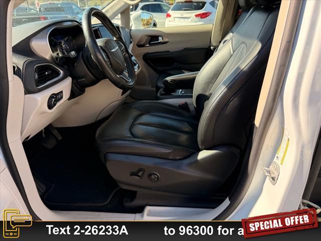 used 2022 Chrysler Pacifica car