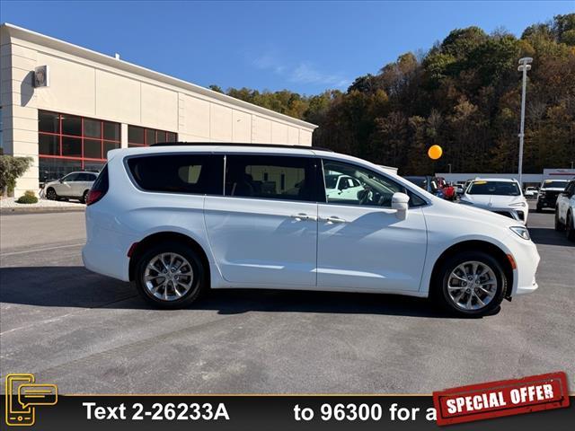 used 2022 Chrysler Pacifica car
