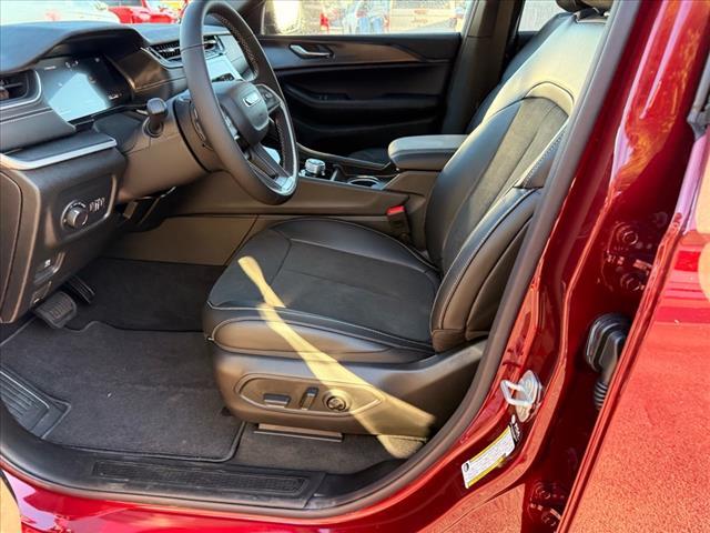 new 2025 Jeep Grand Cherokee L car, priced at $50,375