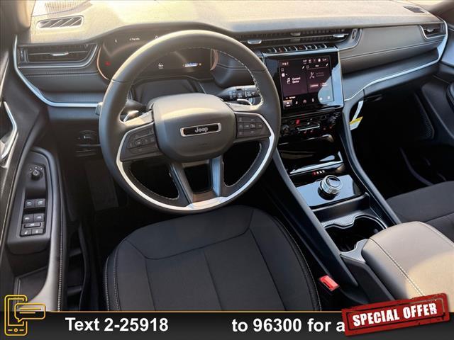 new 2025 Jeep Grand Cherokee car, priced at $41,915