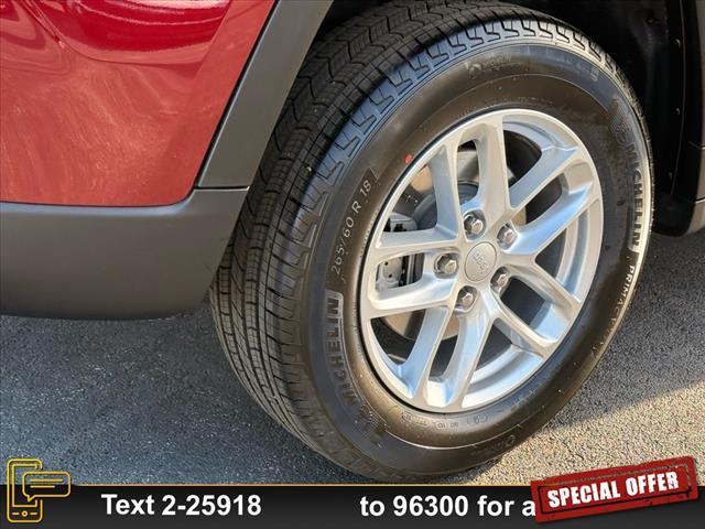 new 2025 Jeep Grand Cherokee car, priced at $41,915