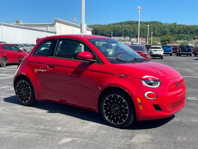 new 2024 FIAT 500e car, priced at $32,095