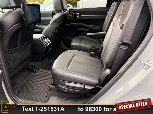 used 2025 Kia Sorento car, priced at $38,597