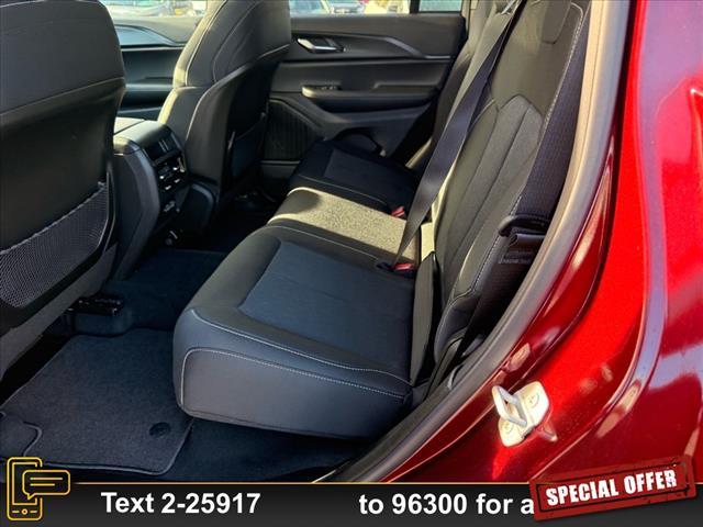 new 2025 Jeep Grand Cherokee car, priced at $41,915