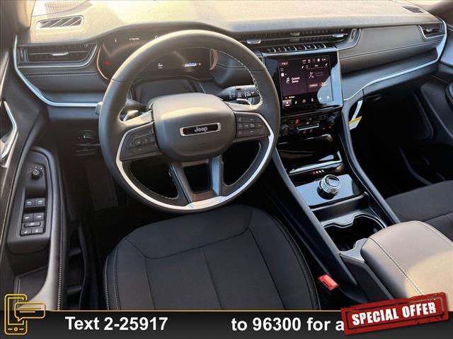 new 2025 Jeep Grand Cherokee car, priced at $41,915