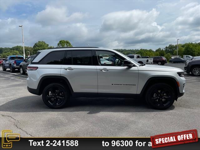 new 2024 Jeep Grand Cherokee car, priced at $44,420