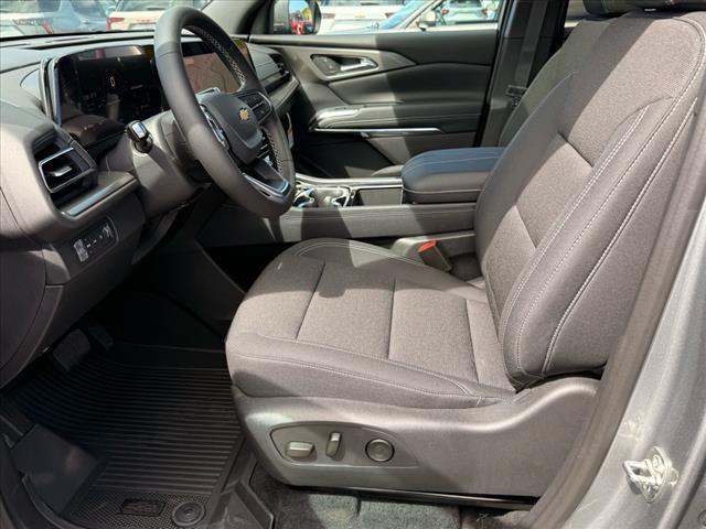 new 2026 Chevrolet Traverse car, priced at $47,660
