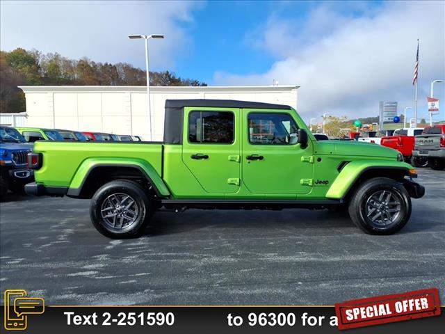 new 2025 Jeep Gladiator car, priced at $52,940
