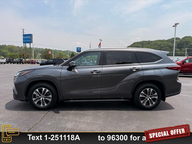 used 2022 Toyota Highlander car, priced at $37,881
