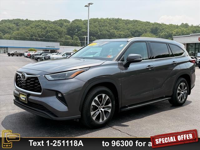 used 2022 Toyota Highlander car, priced at $37,881