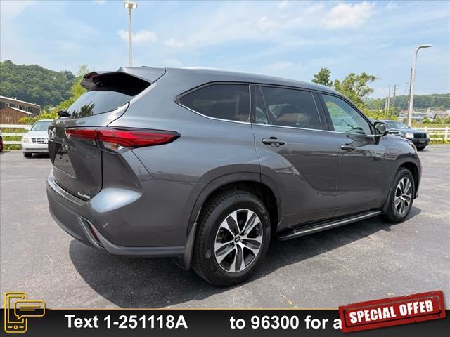 used 2022 Toyota Highlander car, priced at $37,881