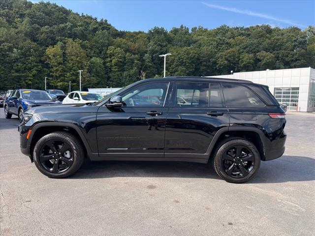 used 2025 Jeep Grand Cherokee car, priced at $45,999