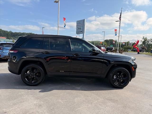 used 2025 Jeep Grand Cherokee car, priced at $45,999