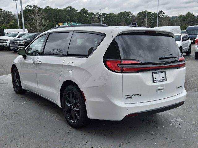 new 2024 Chrysler Pacifica car, priced at $51,769