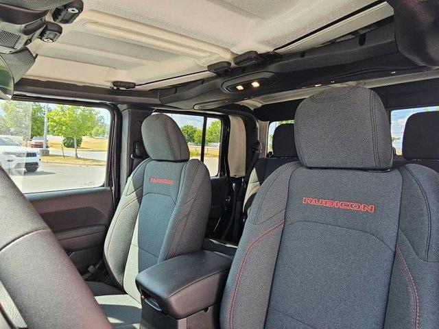 new 2025 Jeep Gladiator car, priced at $52,598
