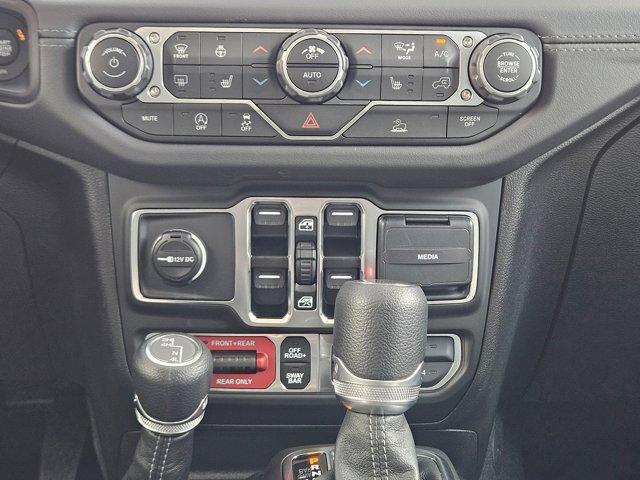 new 2025 Jeep Gladiator car, priced at $52,598