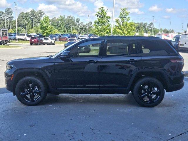 new 2024 Jeep Grand Cherokee car, priced at $45,961