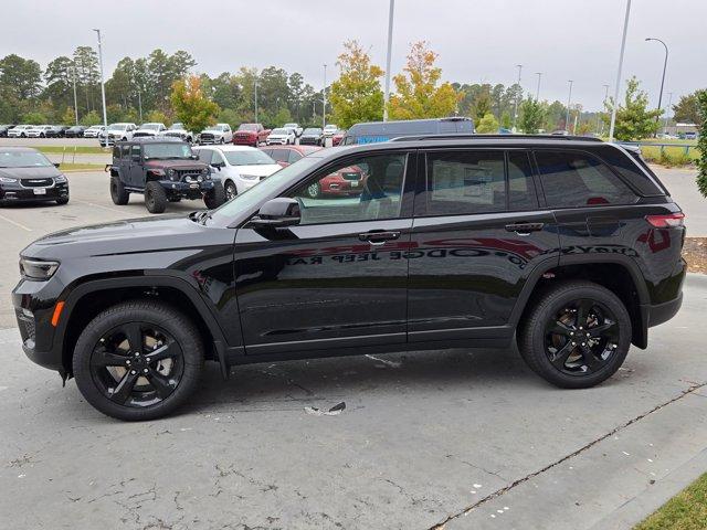new 2025 Jeep Grand Cherokee car, priced at $52,835