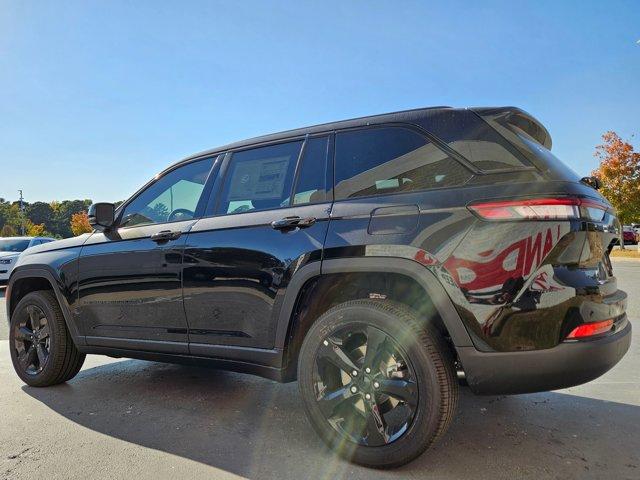 new 2025 Jeep Grand Cherokee car, priced at $47,474