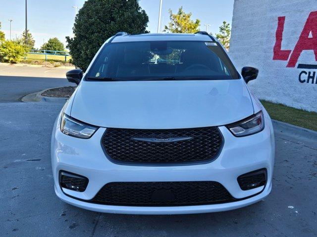 new 2026 Chrysler Pacifica car