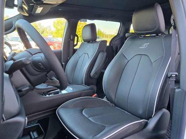 new 2026 Chrysler Pacifica car