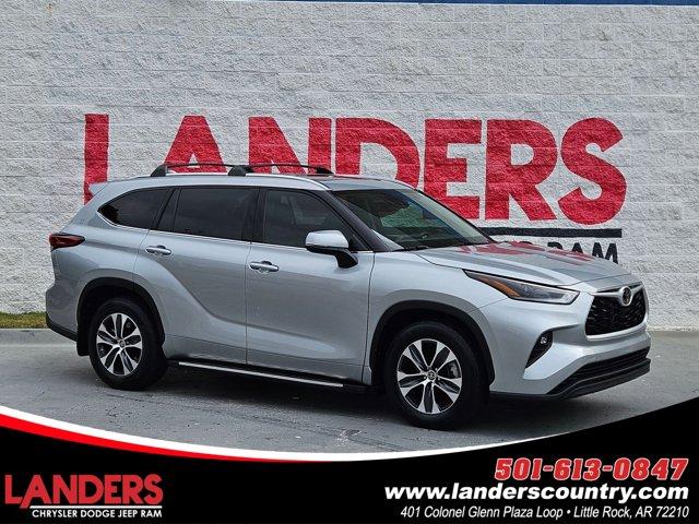 used 2021 Toyota Highlander car, priced at $34,995