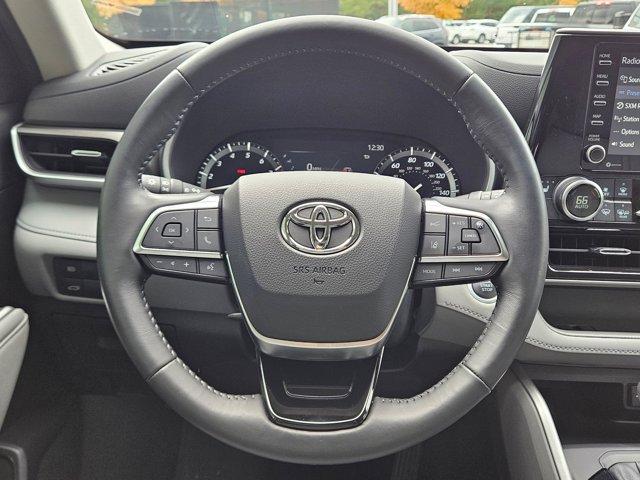 used 2021 Toyota Highlander car, priced at $34,995