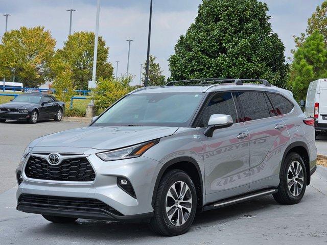 used 2021 Toyota Highlander car, priced at $34,995