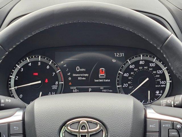 used 2021 Toyota Highlander car, priced at $34,995