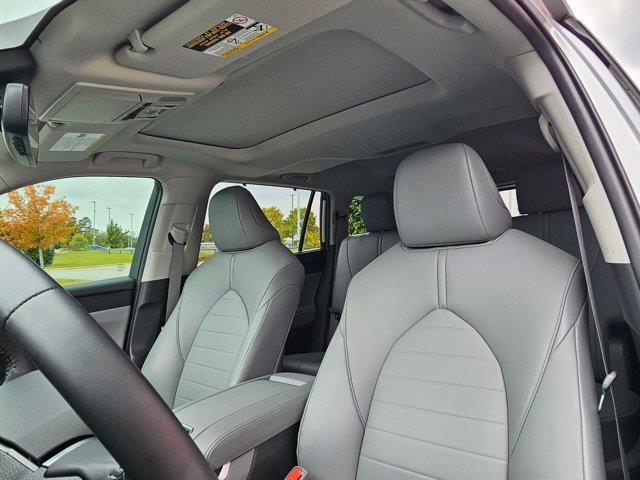 used 2021 Toyota Highlander car, priced at $34,995