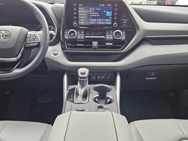 used 2021 Toyota Highlander car, priced at $34,995