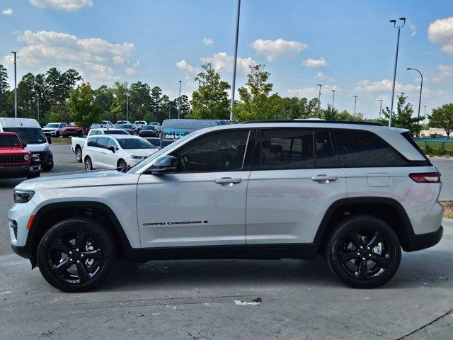 used 2024 Jeep Grand Cherokee car, priced at $37,496