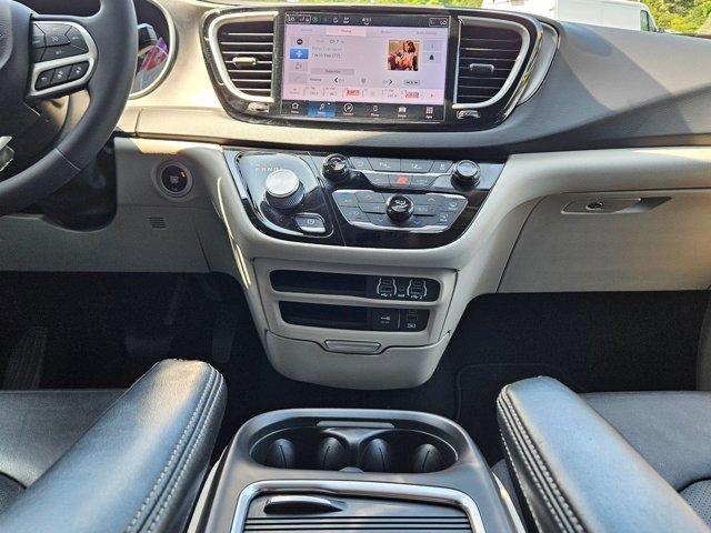 used 2022 Chrysler Pacifica car, priced at $23,500