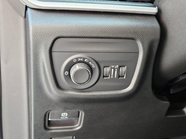 new 2025 Jeep Grand Cherokee L car, priced at $45,870