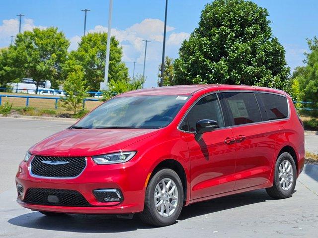 new 2025 Chrysler Pacifica car, priced at $42,247