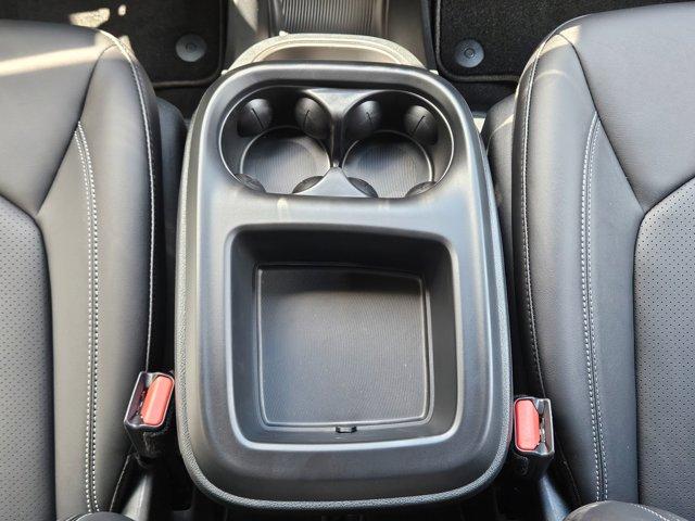 new 2025 Chrysler Pacifica car, priced at $42,247