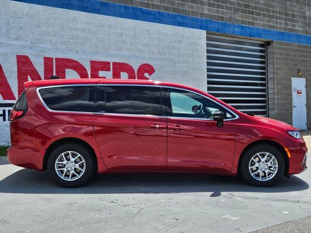 new 2025 Chrysler Pacifica car, priced at $42,247