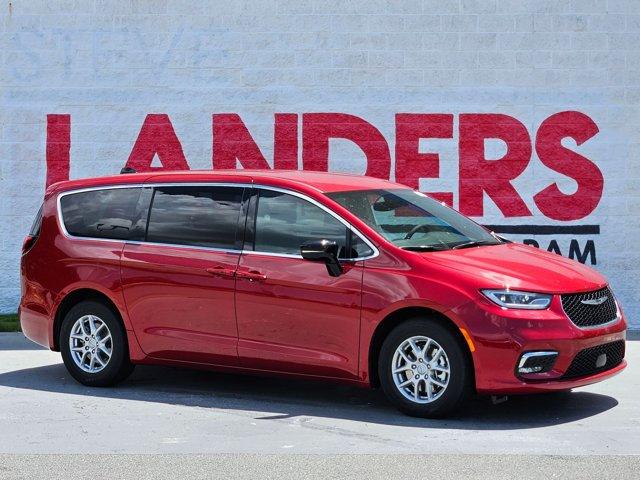 new 2025 Chrysler Pacifica car, priced at $42,247