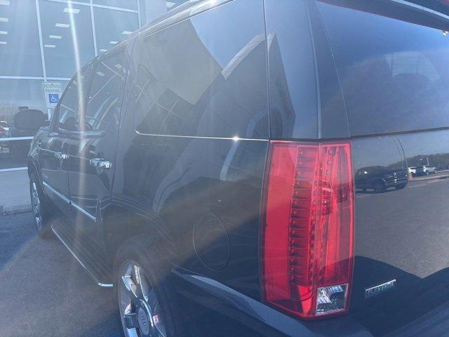 used 2012 Cadillac Escalade car, priced at $11,500