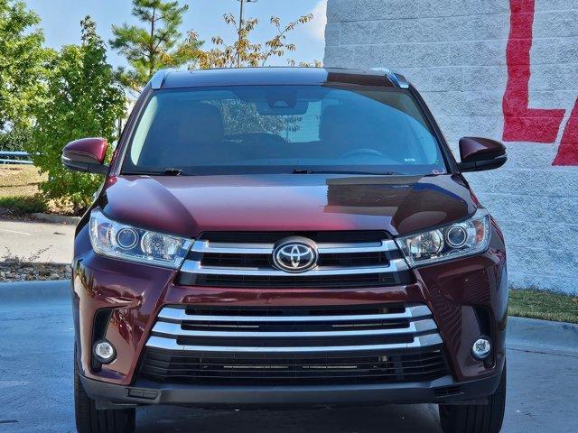 used 2019 Toyota Highlander car, priced at $28,995